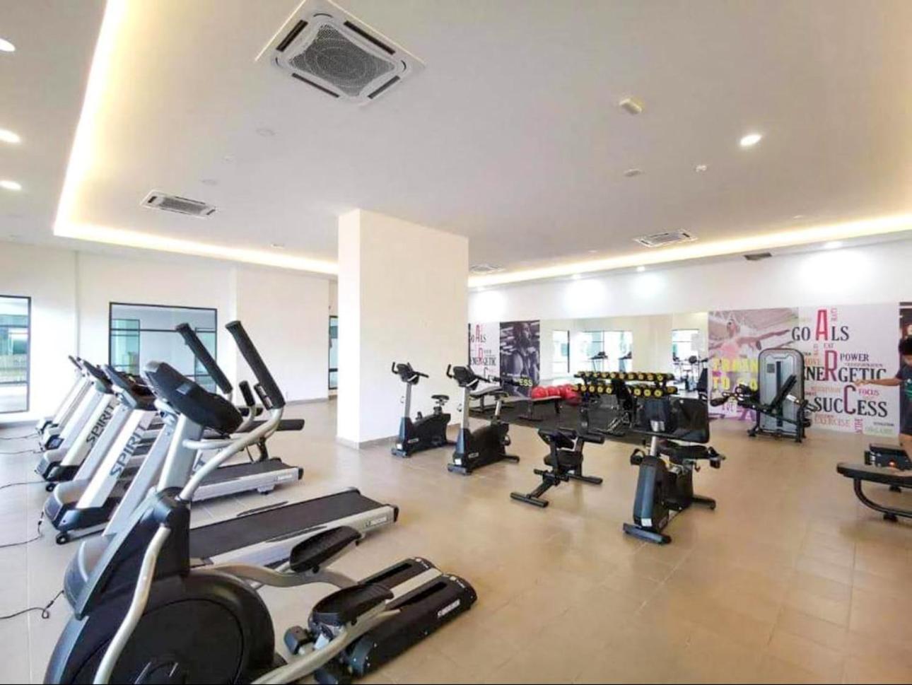 Apartemen Arc Swimming Pool Musliim Jb Johor Bahru